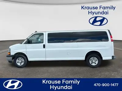 2017 Chevrolet Express 3500 LS Extended photo 4