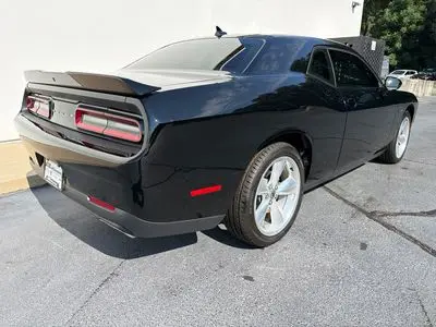 2018 Dodge Challenger R/T Plus photo 4