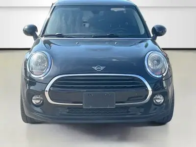 2019 MINI Hardtop Cooper Classic photo 2