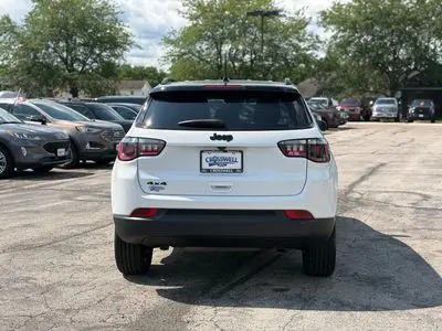 2024 Jeep Compass Latitude 4X4 photo 4