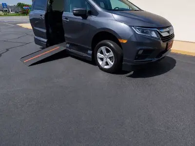 2020 Honda Odyssey EX-L photo 3