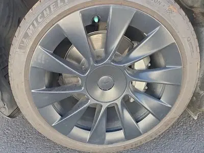 2022 Tesla Model Y Long Range Dual Motor AWD photo 2