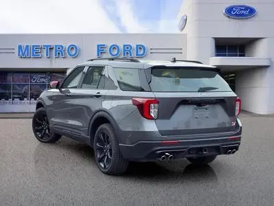 2023 Ford Explorer ST 4WD photo 5