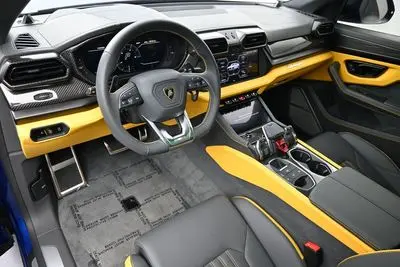 2025 Lamborghini Urus 4.0 V8 PHEV SE photo 4