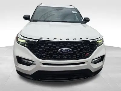 2023 Ford Explorer ST 4WD photo 3