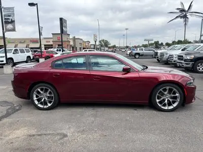 2020 Dodge Charger SXT photo 4