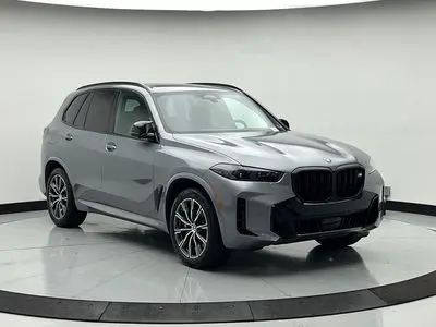 2025 BMW X5 M60i photo 3