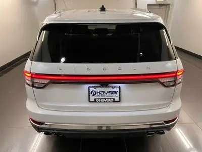 2026 Lincoln Aviator Reserve AWD photo 5
