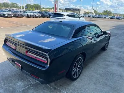 2023 Dodge Challenger R/T photo 4