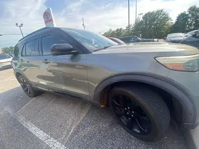 2020 Ford Explorer ST 4WD photo 2