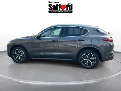 2021 Alfa Romeo Stelvio Ti AWD photo 5
