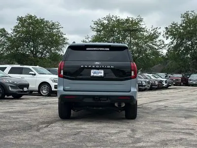 2027 Ford Expedition Active 4x4 photo 4