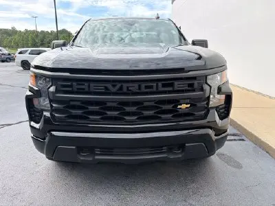 2025 Chevrolet Silverado 1500 Custom Double Cab Standard Box photo 5
