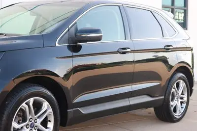 2017 Ford Edge Titanium AWD photo 3