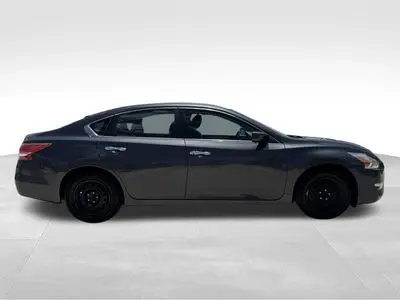 2013 Nissan Altima 2.5 S CVT photo 4