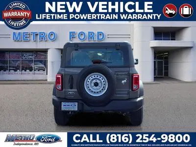 2025 Ford Bronco Base 4x4 photo 4
