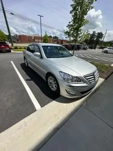 2012 Hyundai Genesis 3.8 photo 3