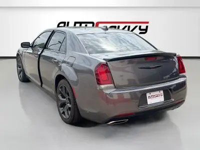 2023 Chrysler 300 S photo 5