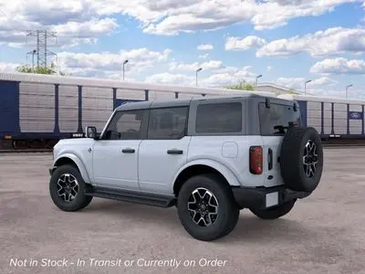2026 Ford Bronco Outer Banks 4x4 photo 5