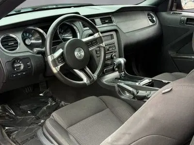 2012 Ford Mustang V6 photo 4