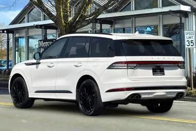 2022 Lincoln Aviator Reserve AWD photo 4