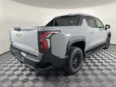 2026 Chevrolet Silverado EV LT Extended Range photo 3