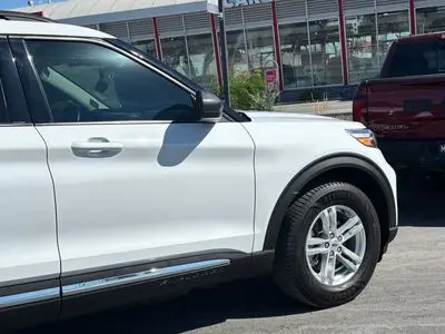 2021 Ford Explorer XLT 4WD photo 4