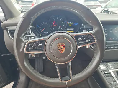 2018 Porsche Macan Base photo 4