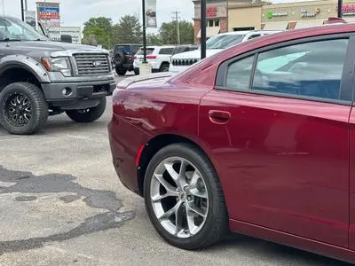 2020 Dodge Charger SXT photo 2