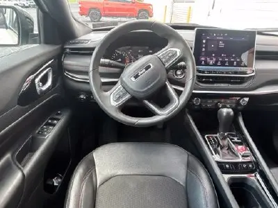 2024 Jeep Compass Trailhawk 4WD photo 3