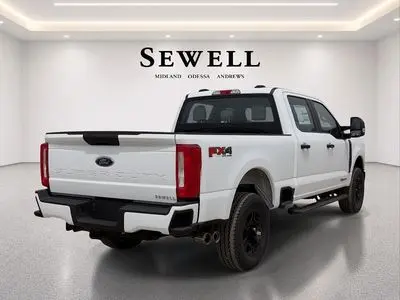 2026 Ford F-250 XL 4WD Crew Cab 6-3/4' Box photo 4