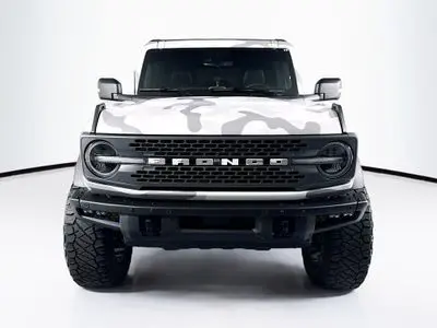 2021 Ford Bronco Badlands 4x4 photo 2