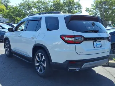 2024 Honda Pilot Elite AWD photo 5