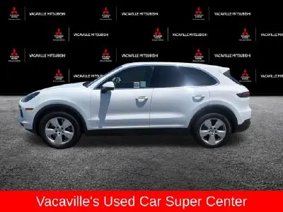 2023 Porsche Cayenne Base photo 2