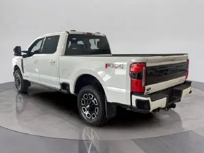 2026 Ford F-250 Platinum 4WD Crew Cab 8' Box photo 4