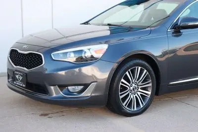 2014 Kia Cadenza Premium photo 2