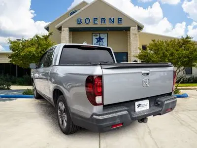 2017 Honda Ridgeline RTL photo 3