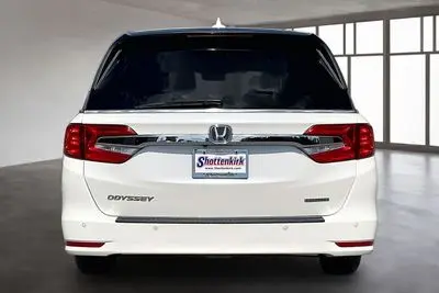 2019 Honda Odyssey Touring photo 5