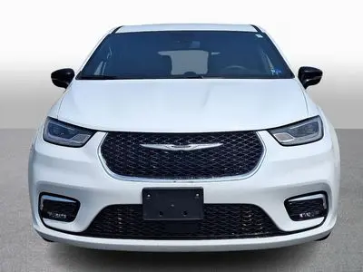 2025 Chrysler Pacifica Select photo 2