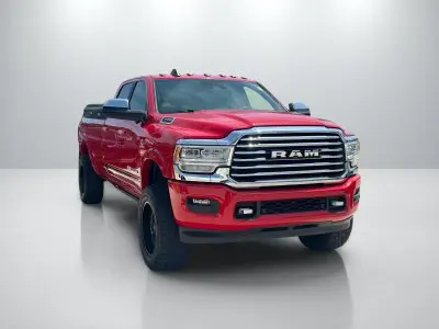 2020 RAM 3500 Longhorn 4WD Crew Cab LWB photo 3