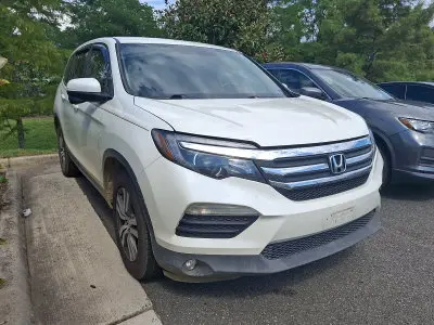 2017 Honda Pilot EX 2WD photo 3