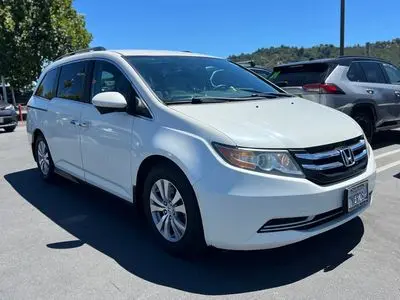 2015 Honda Odyssey EX photo 2