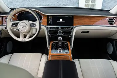 2023 Bentley Flying Spur undefined photo 4