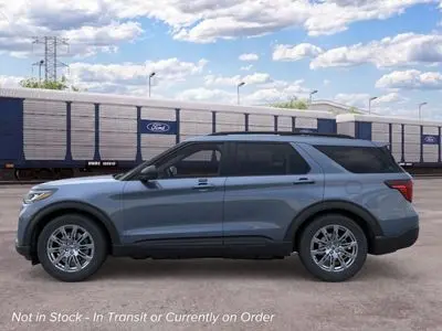 2026 Ford Explorer Active 4WD photo 3