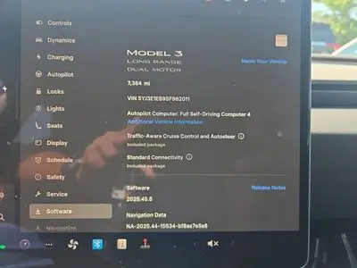 2025 Tesla Model 3 Long Range AWD photo 4