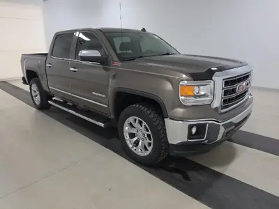 2014 GMC Sierra 2WD Crew Cab SLT SWB photo 3