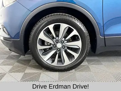 2019 Buick Encore Essence photo 4