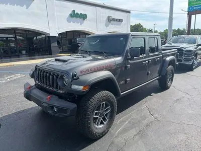 2026 Jeep Gladiator Mojave Auto photo 3