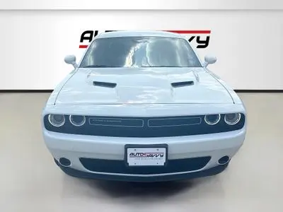 2023 Dodge Challenger SXT Auto photo 2