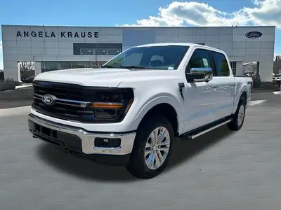 2026 Ford F-150 XLT 4WD SuperCrew 5-1/2' Box photo 3
